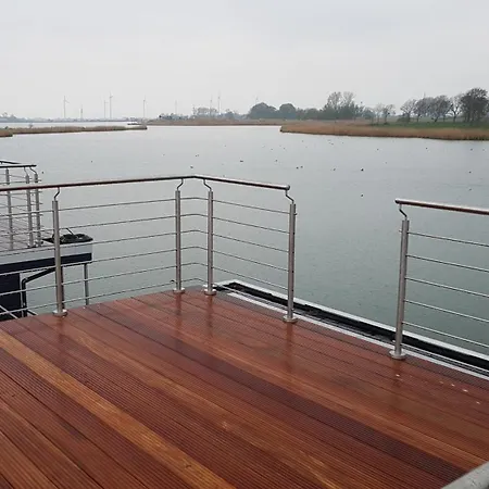 Hausboot Meerzeit Botel *