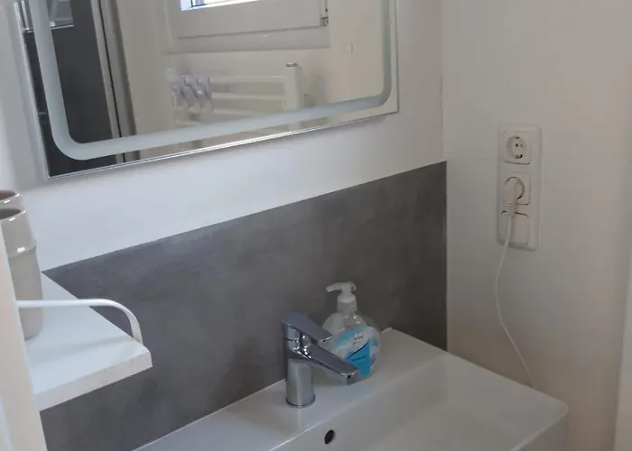 Botel Hausboot Meerzeit *