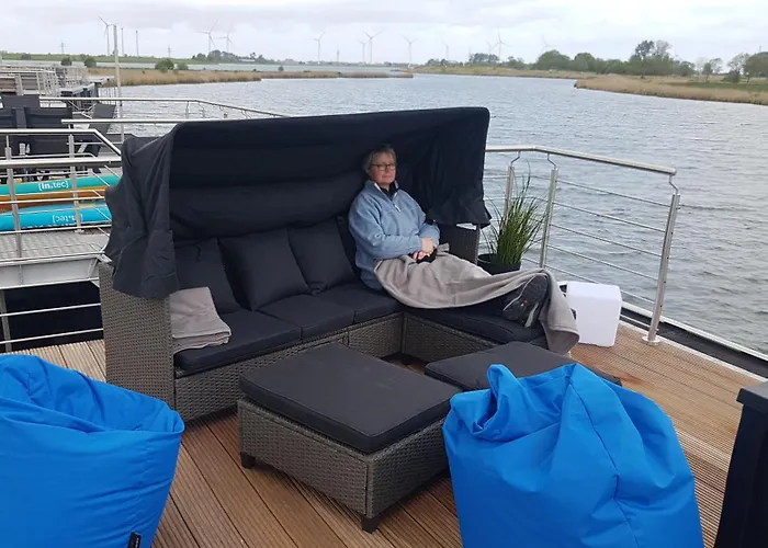 Botel Hausboot Meerzeit